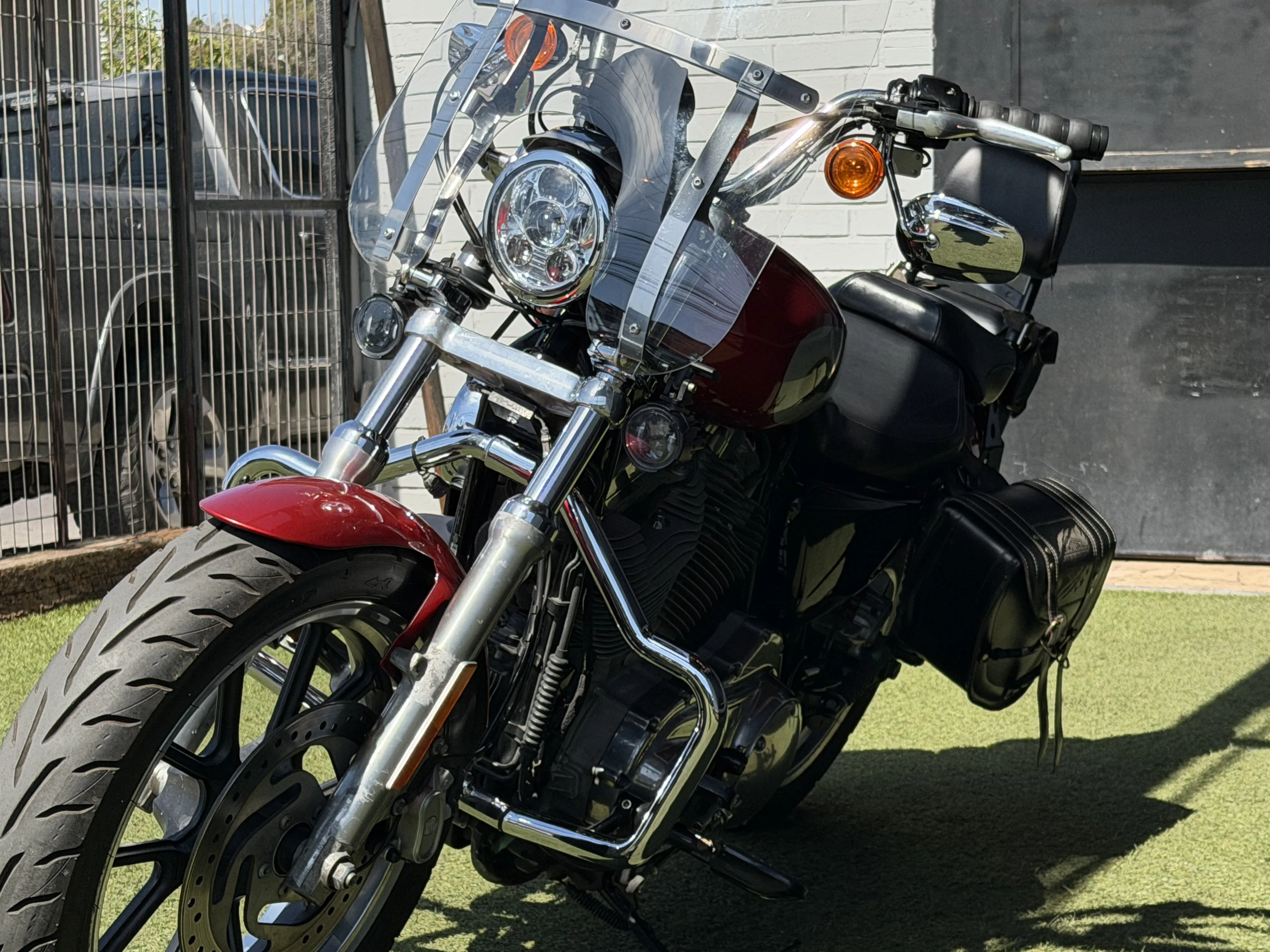 HARLEY DAVIDSON SPORTSTER 883 SUPER LOW foto 3