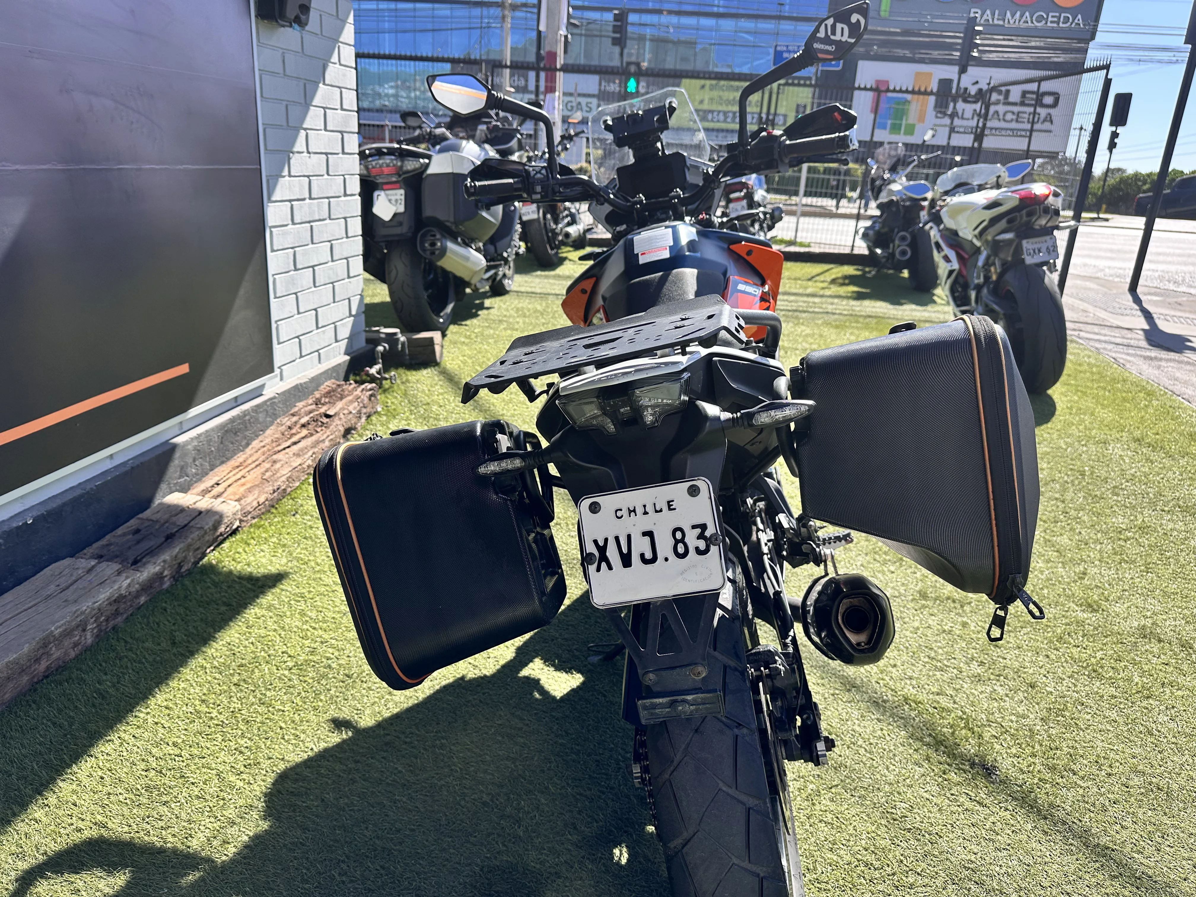 KTM ADVENTURE 390 foto 2