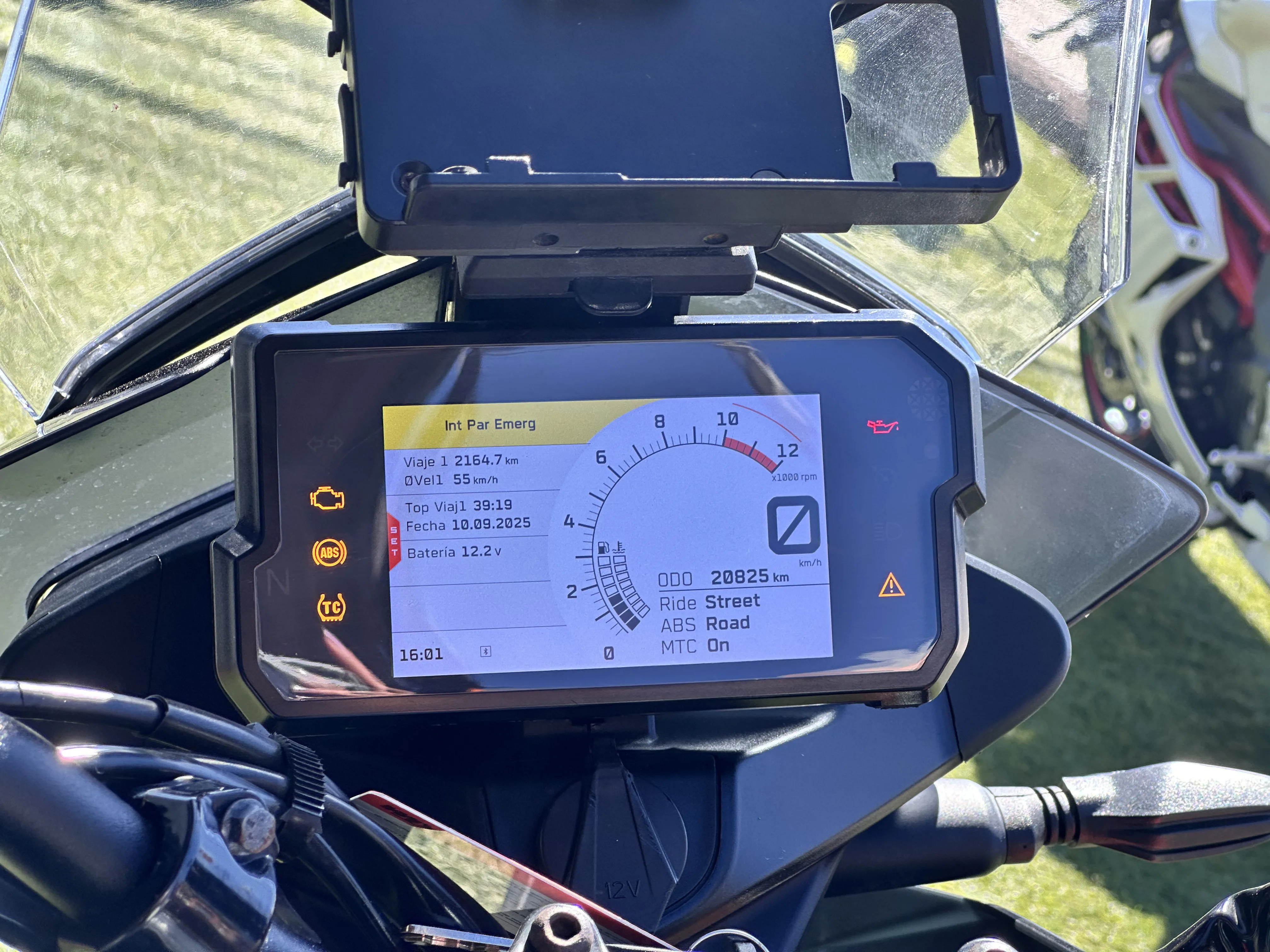 KTM ADVENTURE 390 foto 3