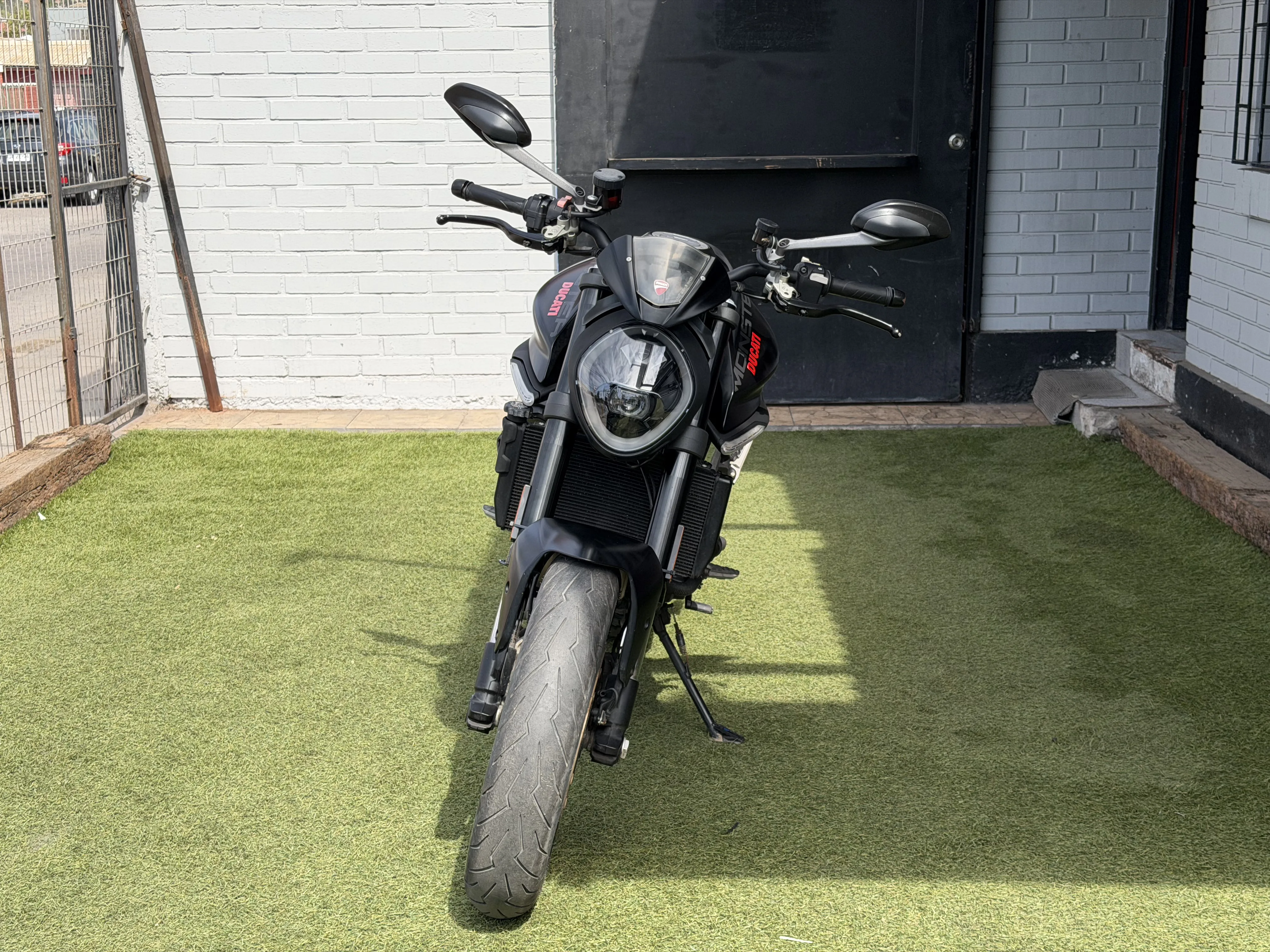 DUCATI MONSTER PLUS foto 2