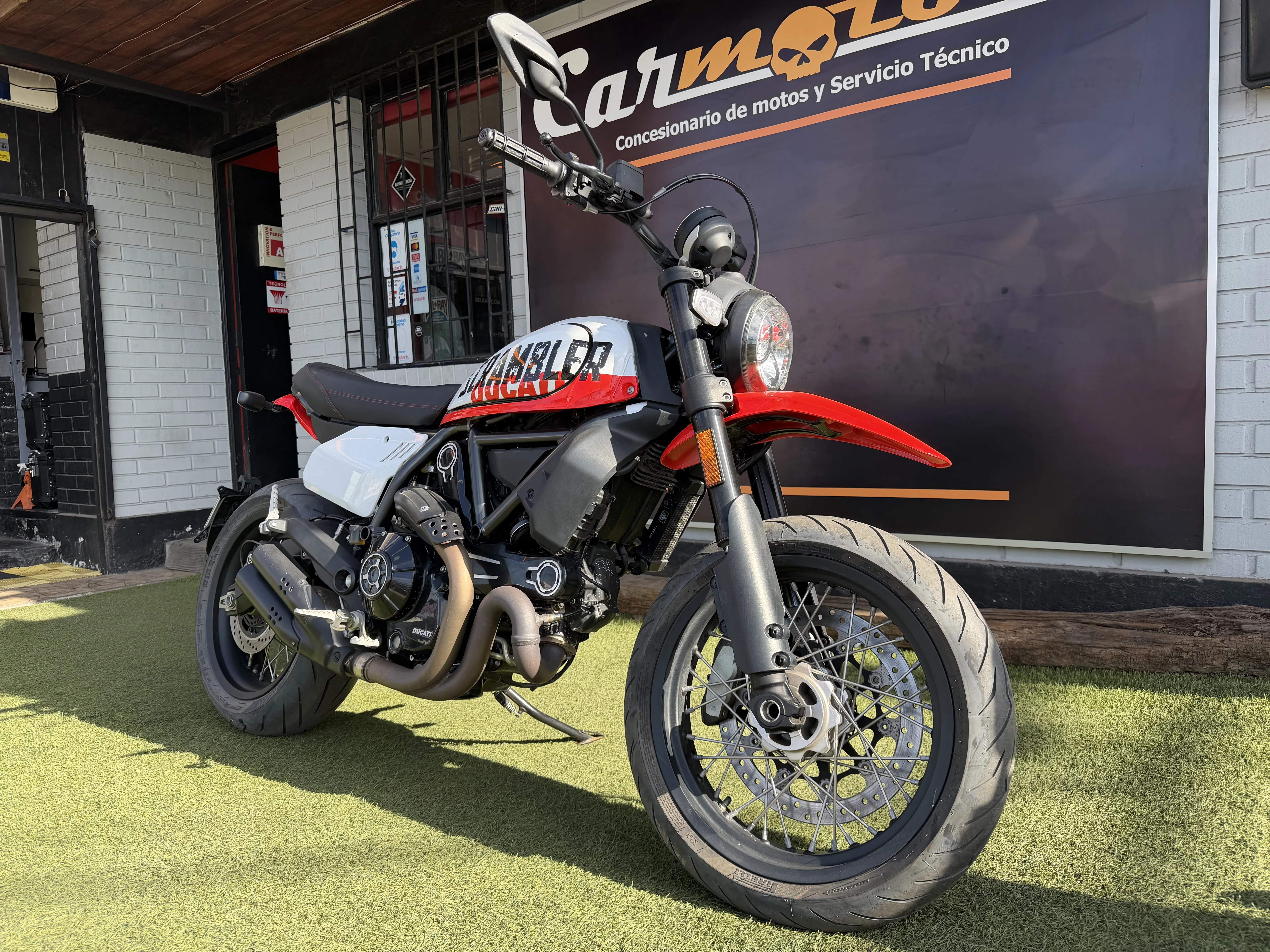 DUCATI SCRAMBLER foto 3