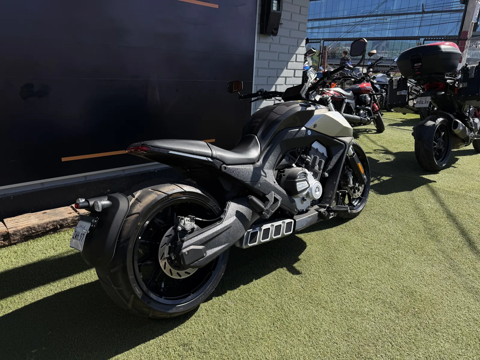 Benda LFC 700 foto 1