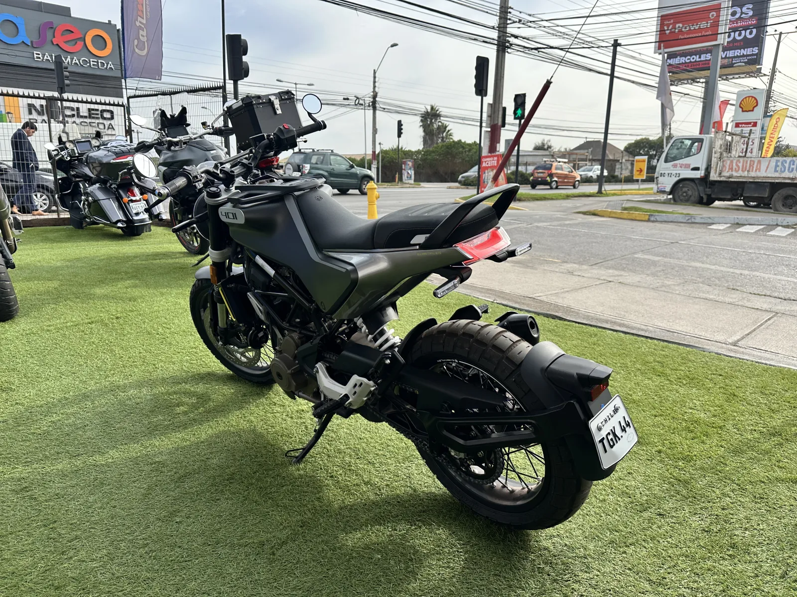HUSQVARNA SVARTPILEN 401 foto 5