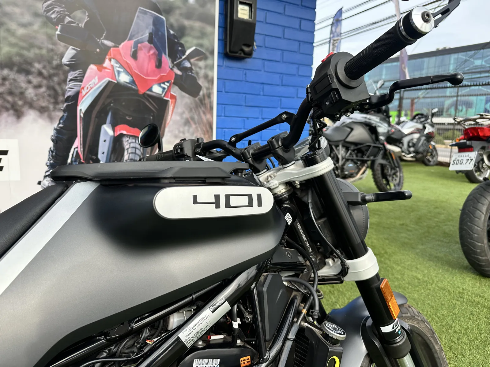 HUSQVARNA SVARTPILEN 401 foto 7