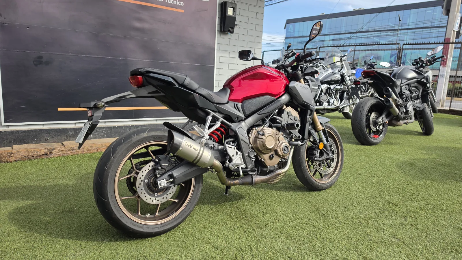 HONDA CB 650 R foto 3