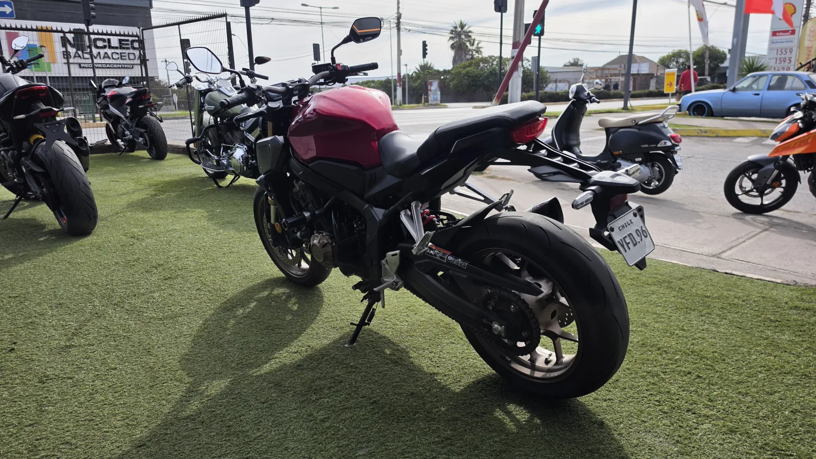 HONDA CB 650 R foto 4