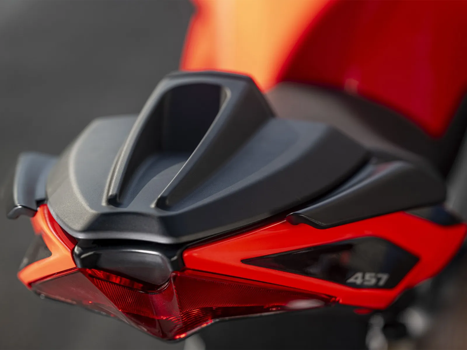 Aprilia Tuono 457 foto 25