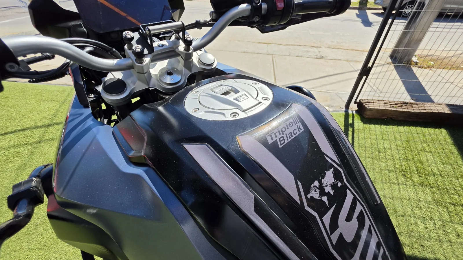 BMW F 750 GS Triple Black foto 6