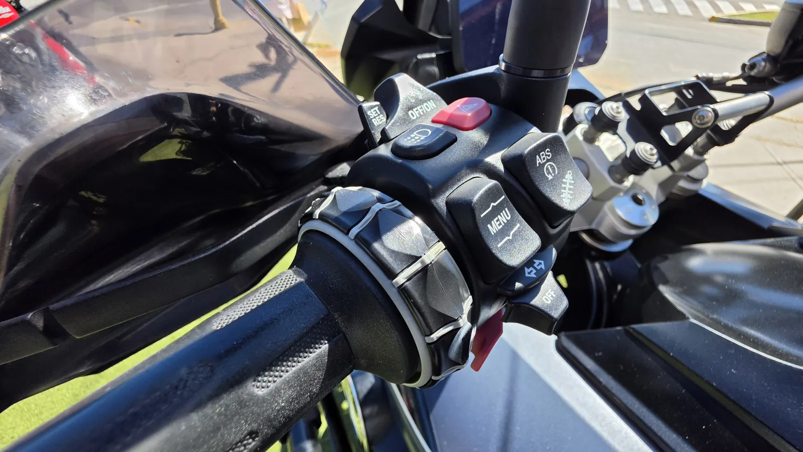 BMW F 750 GS Triple Black foto 9